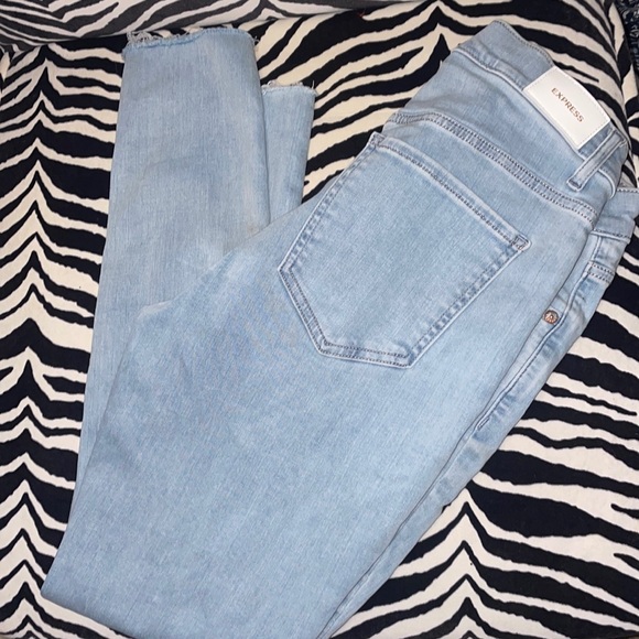 Express Denim - Express Modern Skinny Low Rise jeans